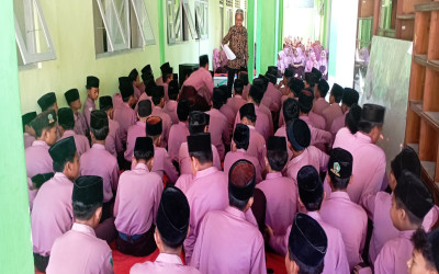 MTs SABILUL MUTTAQIN : RUTINAN SABTU PAGI | ISTIGOSAH, TAHLIL, SOLAWAT DAN DOA BERSAMA DI MADRASAH